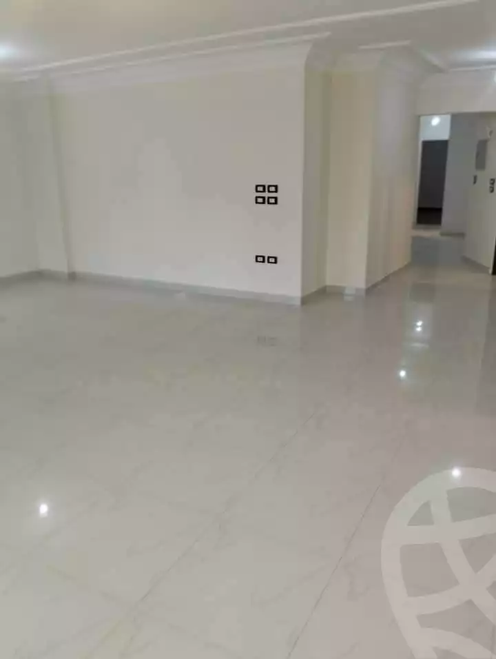 https://aqarmap.com.eg/ar/listing/5889703-for-rent-cairo-mokattam-lhdb-l-ly-shareaa-9