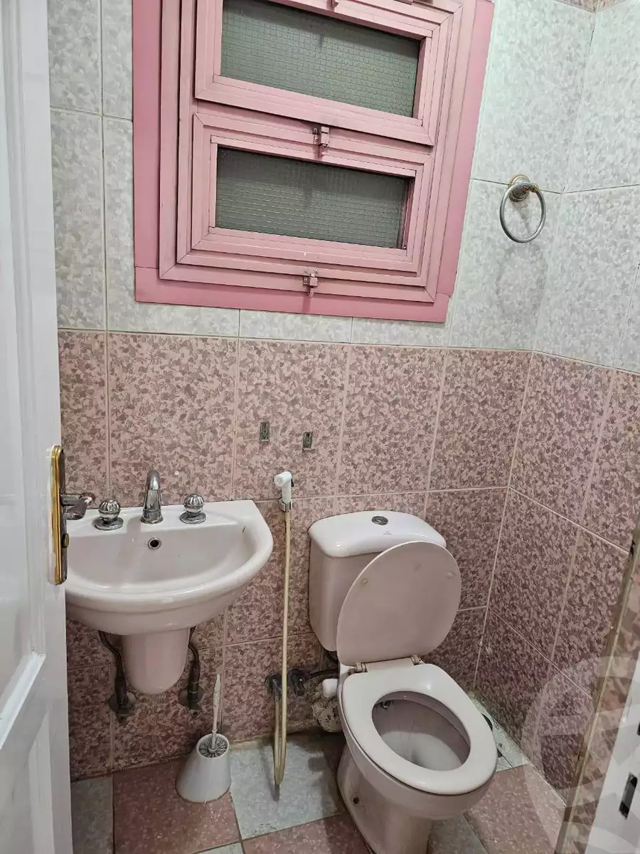 https://aqarmap.com.eg/ar/listing/5892112-for-rent-cairo-mokattam-lhdb-l-ly-shareaa-9