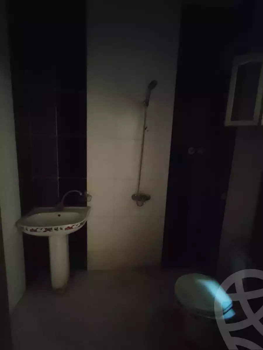 https://aqarmap.com.eg/ar/listing/5892232-for-sale-cairo-helwan-el-masaken-el-iqtsadeyah-ahmed-badawy-st