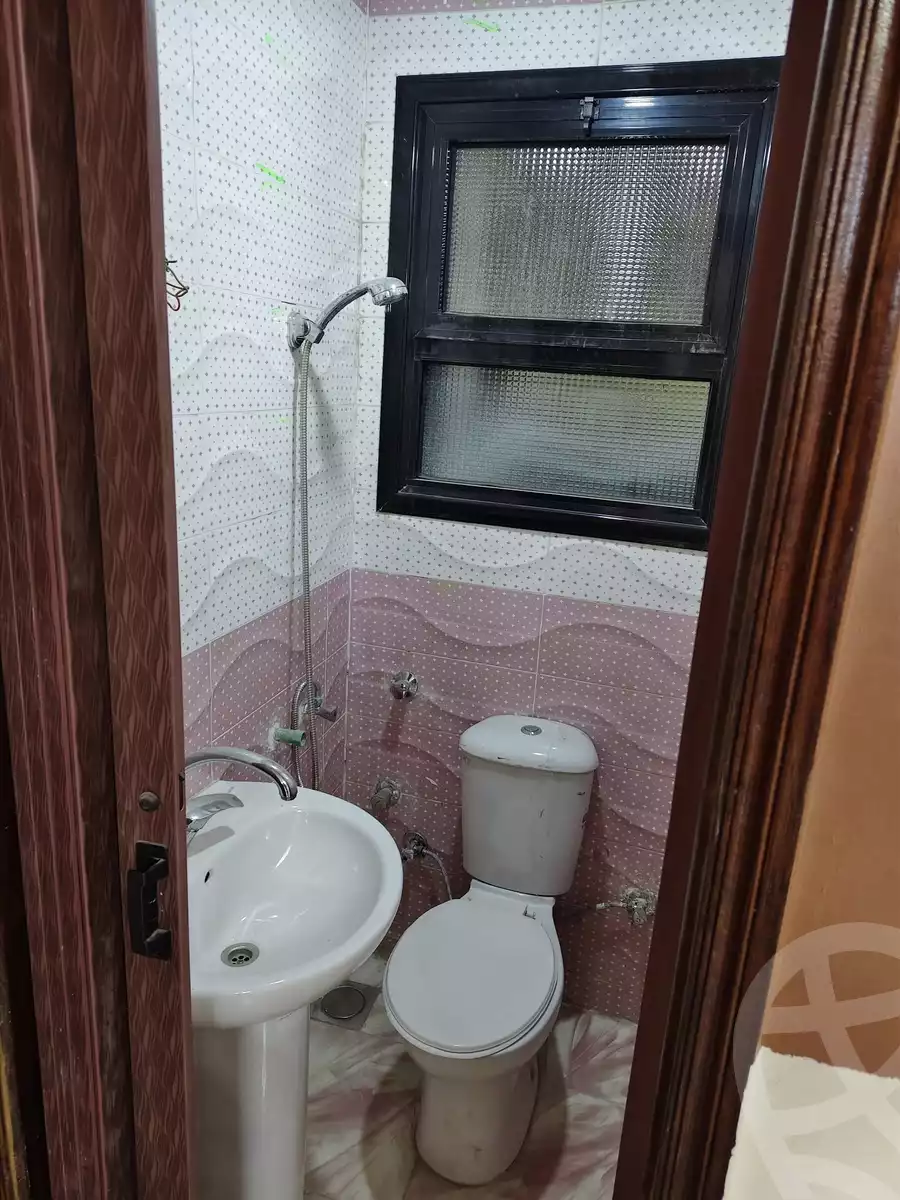 https://aqarmap.com.eg/en/listing/5894537-for-rent-cairo-faisal-kafr-tohormos-queen-nazli-st