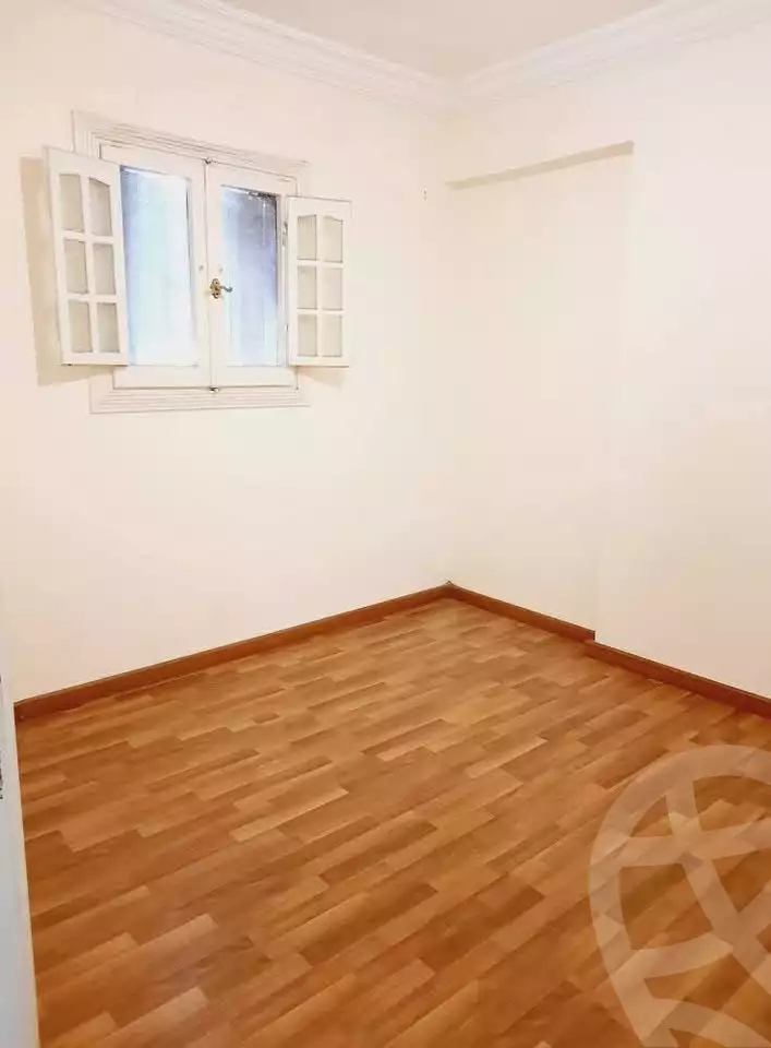https://aqarmap.com.eg/ar/listing/5897050-for-sale-alexandria-sydy-bshr-sydy-bshr-bhry-gamal-abd-el-nasir-st