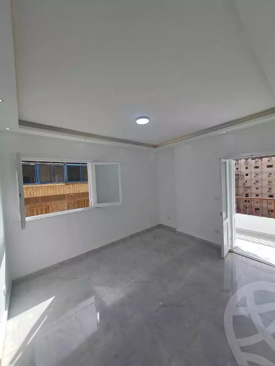 https://aqarmap.com.eg/ar/listing/5897854-for-sale-alexandria-miami-el-sebaey-st