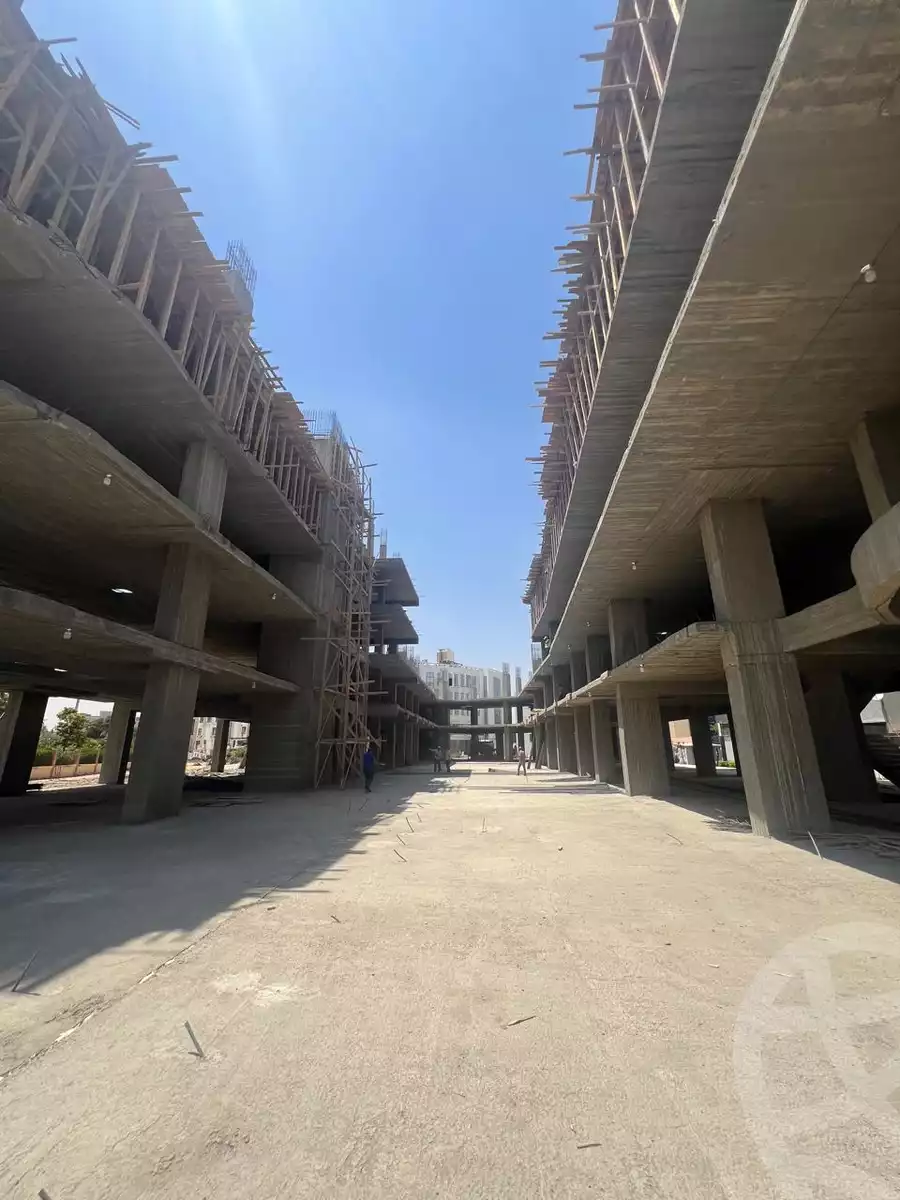 https://aqarmap.com.eg/en/listing/5900255-for-sale-cairo-el-sheikh-zayed-city-compounds-101-mall