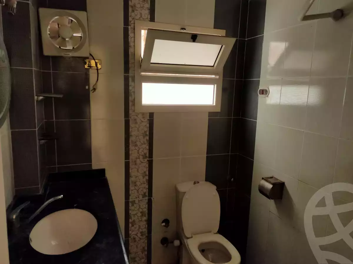 https://aqarmap.com.eg/ar/listing/5901851-for-rent-alexandria-bw-qyr-masaken-al-dobat-st