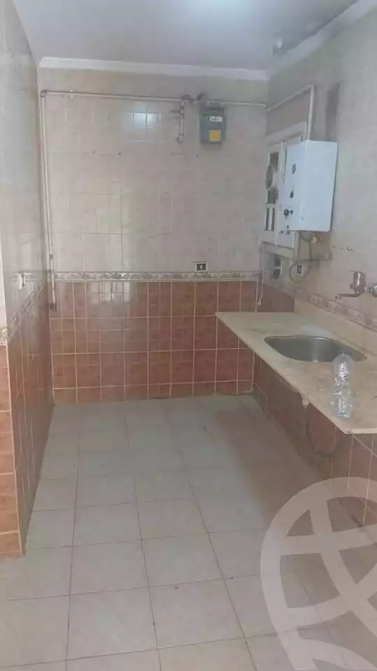 https://aqarmap.com.eg/en/listing/5901937-for-sale-alexandria-sporting-el-geish-road