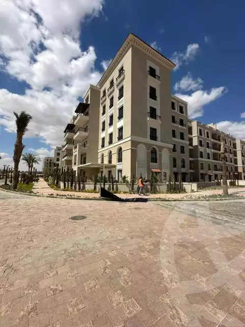 https://aqarmap.com.eg/en/listing/5904321-for-sale-cairo-el-sheikh-zayed-city-compounds-kmbwnd-fyldj-wyst-dr-llttwyr
