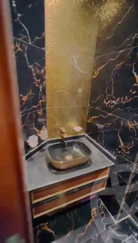 https://aqarmap.com.eg/en/listing/5905499-for-sale-cairo-el-mohandesen-lebnan-square