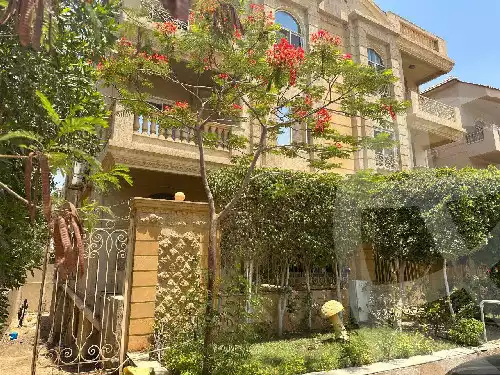 https://aqarmap.com.eg/ar/listing/5905554-for-sale-cairo-new-cairo-ganob-el-akadamiya-south-academy-d-khaled-ibn-el-waleed-st