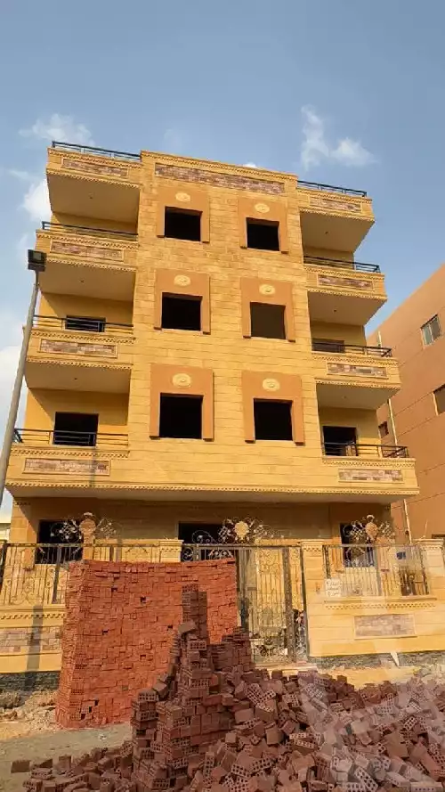 https://aqarmap.com.eg/en/listing/5906819-for-sale-cairo-badr-city-hai-el-ashgar-featured-neighborhood-bait-el-watan-rd