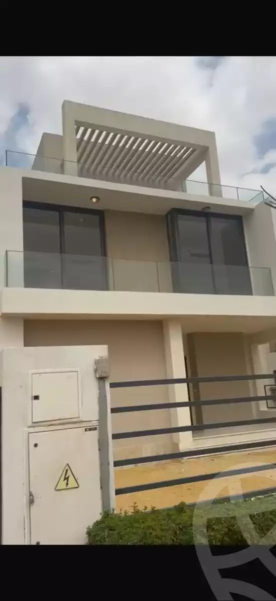 https://aqarmap.com.eg/en/listing/5910304-for-sale-cairo-new-cairo-compounds-fifth-square