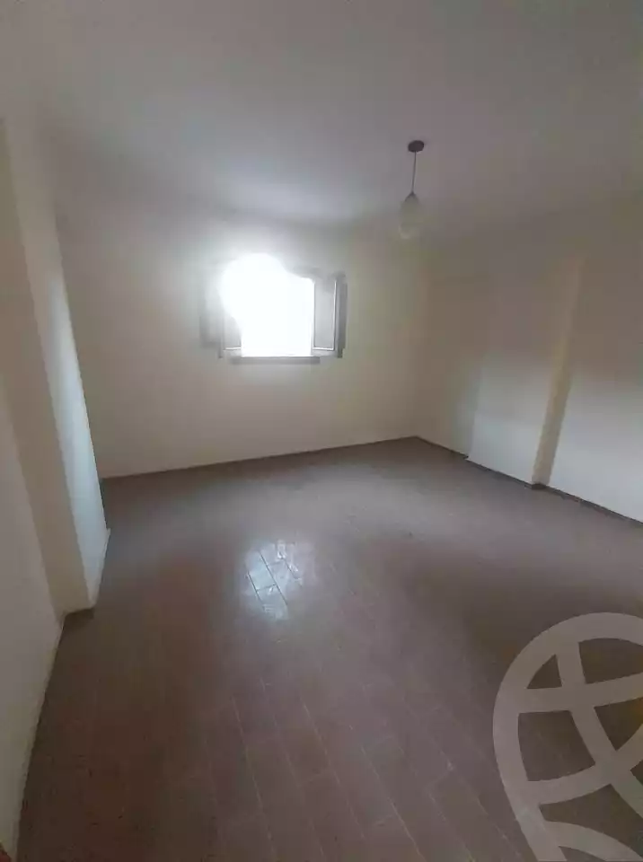 https://aqarmap.com.eg/en/listing/5912844-for-rent-alexandria-shds