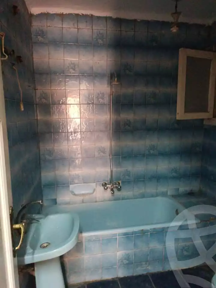 https://aqarmap.com.eg/ar/listing/5913046-for-sale-alexandria-zezenia-ibrahim-el-attar-st