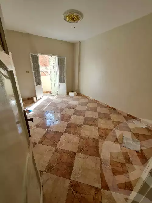 https://aqarmap.com.eg/en/listing/5916968-for-sale-alexandria-l-jmy-bw-ywsf-el-forn-st