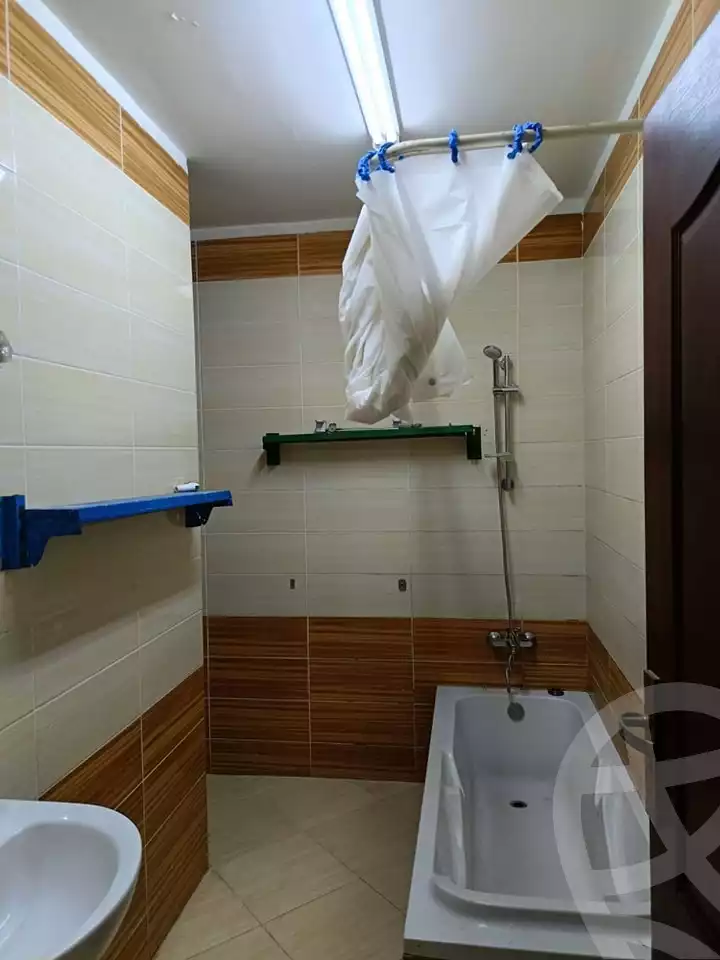 https://aqarmap.com.eg/en/listing/5919221-for-rent-cairo-mokattam-lhdb-l-ly-hay-el-ashgar