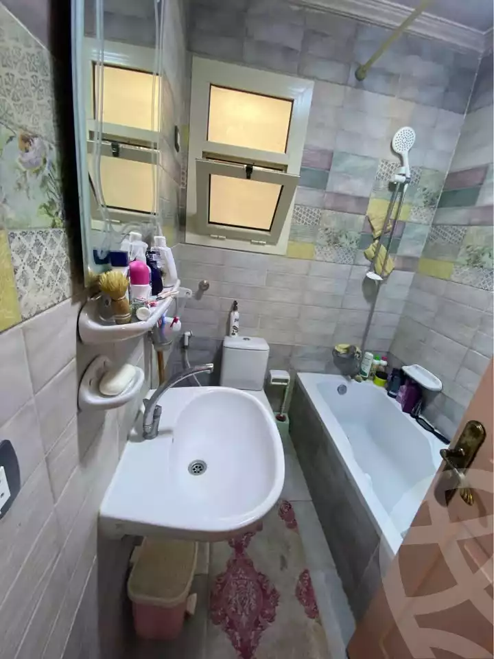 https://aqarmap.com.eg/en/listing/5920436-for-sale-alexandria-ganaklis-el-fath-st