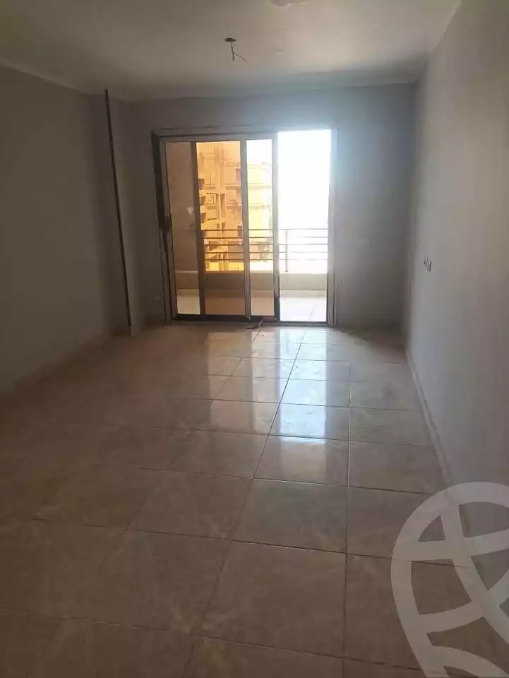 https://aqarmap.com.eg/ar/listing/5921593-for-rent-cairo-mokattam-compounds-kmbwnd-jwldn-jyts