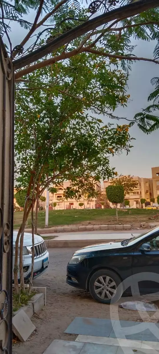 https://aqarmap.com.eg/en/listing/5921688-for-sale-cairo-new-cairo-first-settlement-neighbourhood-10-badee-khairy-st