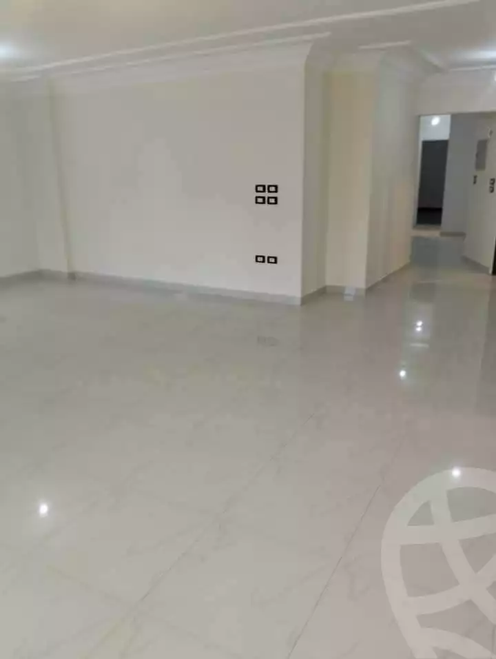 https://aqarmap.com.eg/ar/listing/5923857-for-rent-cairo-mokattam-lhdb-l-ly-shareaa-9