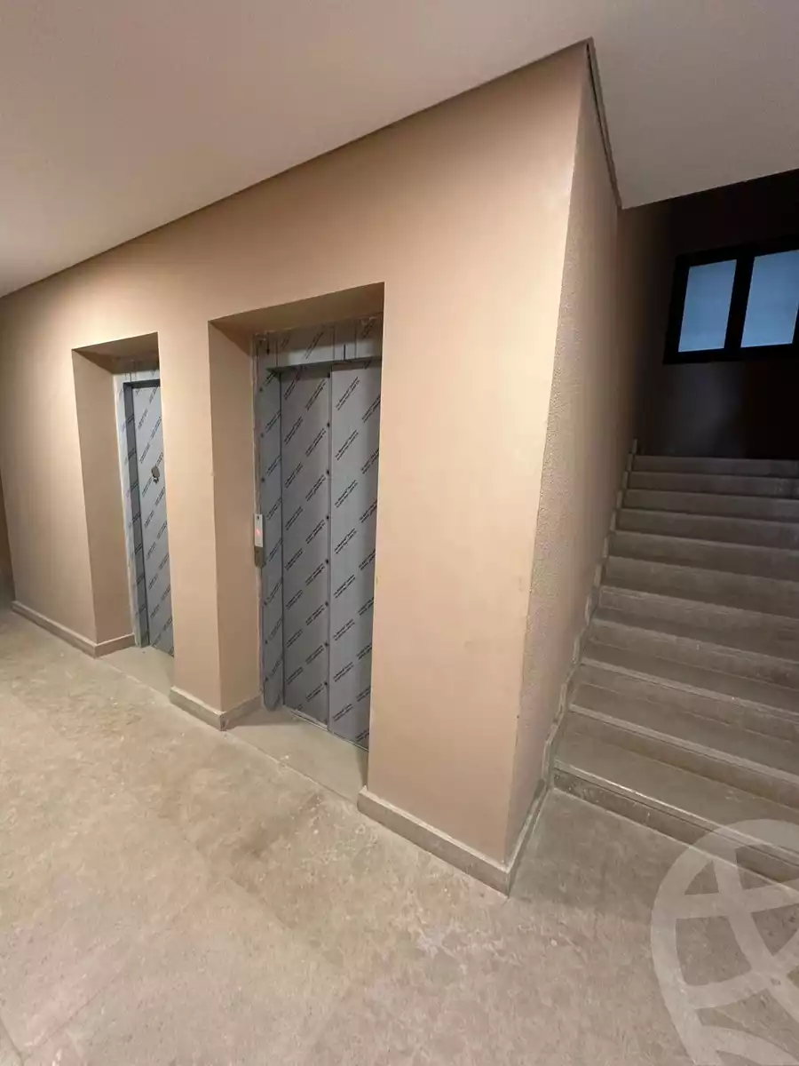 https://aqarmap.com.eg/en/listing/5924999-for-sale-cairo-el-sheikh-zayed-city-compounds-kmbwnd-fyldj-wyst-dr-llttwyr