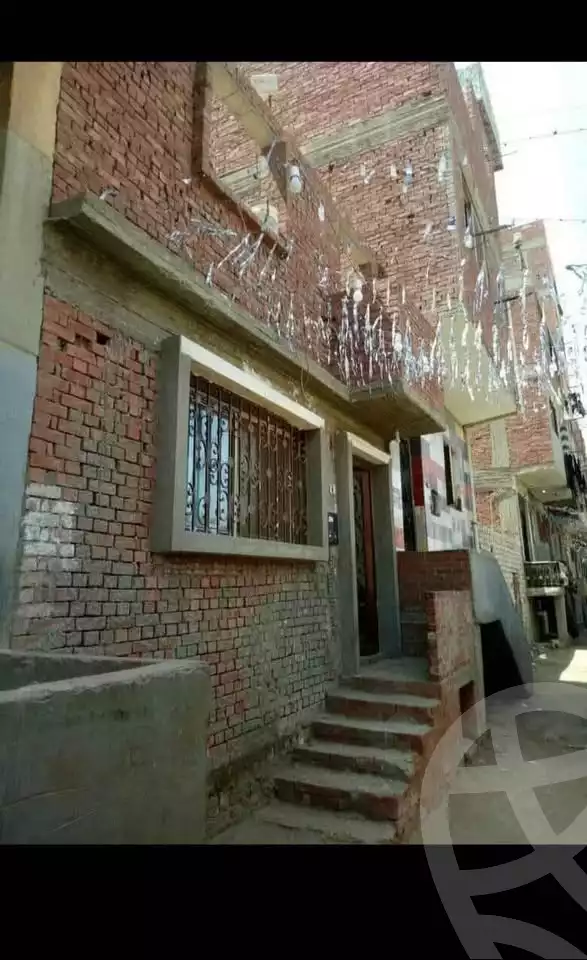 https://aqarmap.com.eg/ar/listing/5926386-for-sale-cairo-helwan-kwrnysh-hlwn