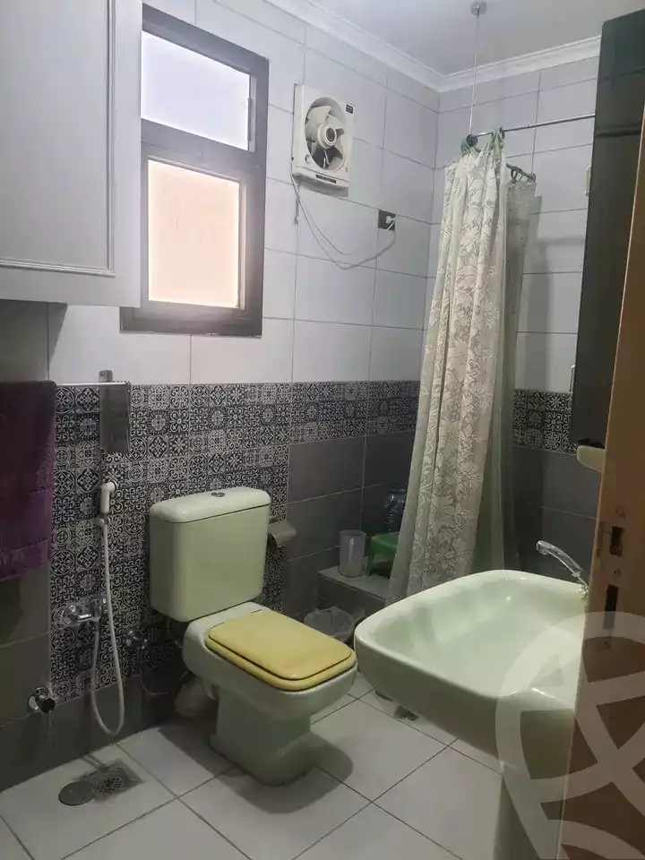https://aqarmap.com.eg/en/listing/5927070-for-rent-cairo-mokattam-lhdb-l-ly