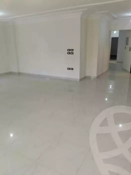 https://aqarmap.com.eg/ar/listing/5927764-for-rent-cairo-mokattam-lhdb-l-ly-shareaa-9
