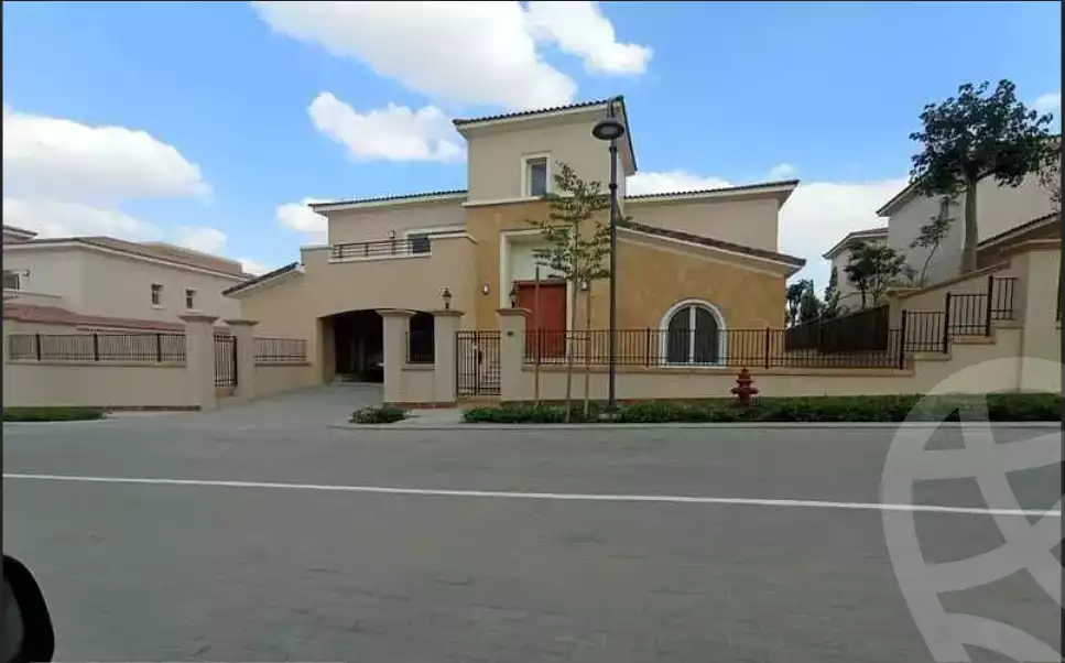 https://aqarmap.com.eg/ar/listing/5928762-for-sale-cairo-mokattam-compounds-uptown-cairo