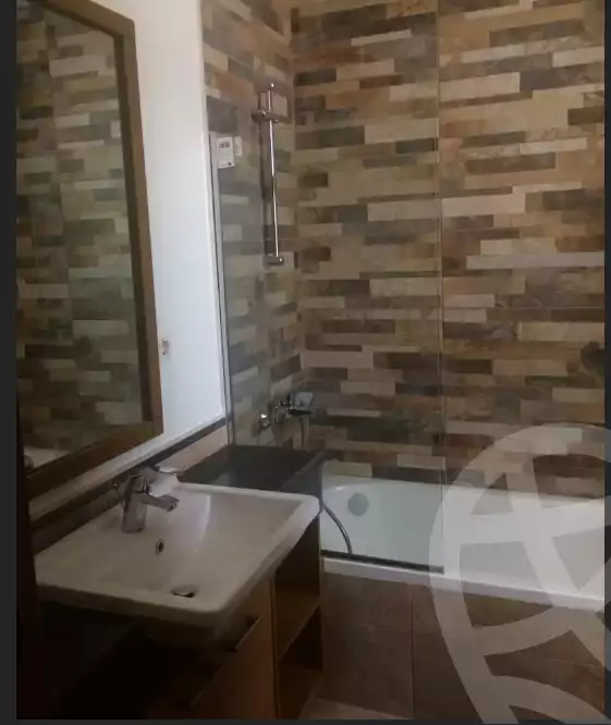 https://aqarmap.com.eg/ar/listing/5928901-for-sale-cairo-mokattam-compounds-uptown-cairo