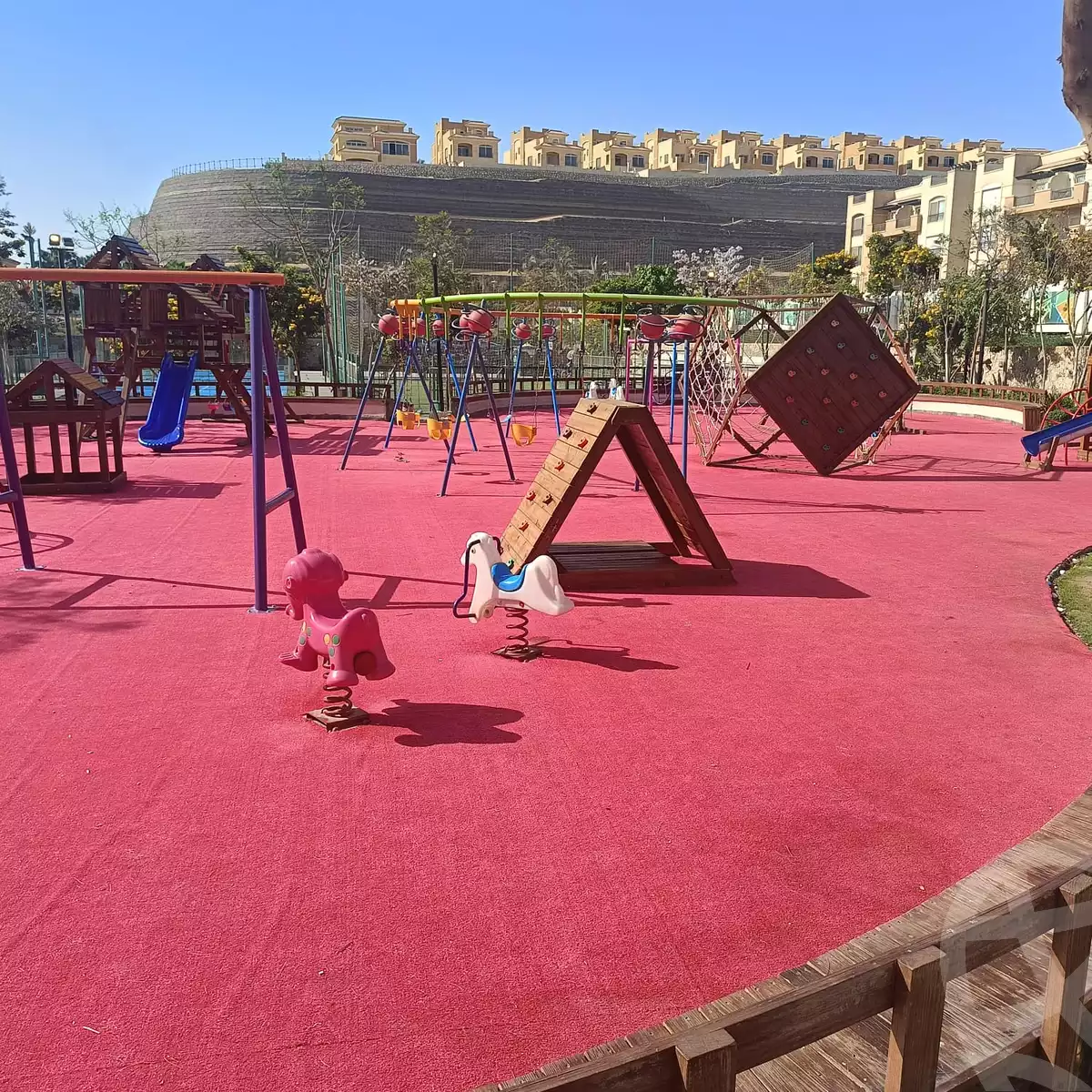 https://aqarmap.com.eg/en/listing/5934807-for-sale-cairo-new-cairo-compounds-stwn-ryzydns-by-ar-y-llttwyr