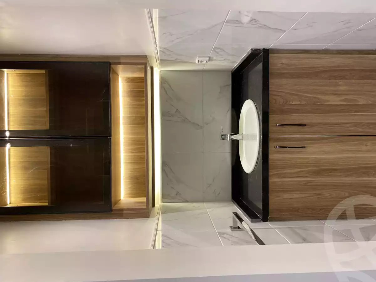 https://aqarmap.com.eg/en/listing/5935723-for-rent-cairo-new-cairo-compounds-mountain-view-hyde-park