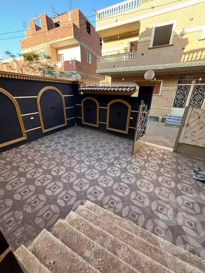 https://aqarmap.com.eg/ar/listing/5935853-for-sale-qalyubia-qlioub-blqs