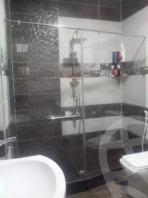 https://aqarmap.com.eg/ar/listing/5935884-for-sale-sharqia-zagazig-zagazig-city-ghasham-rd