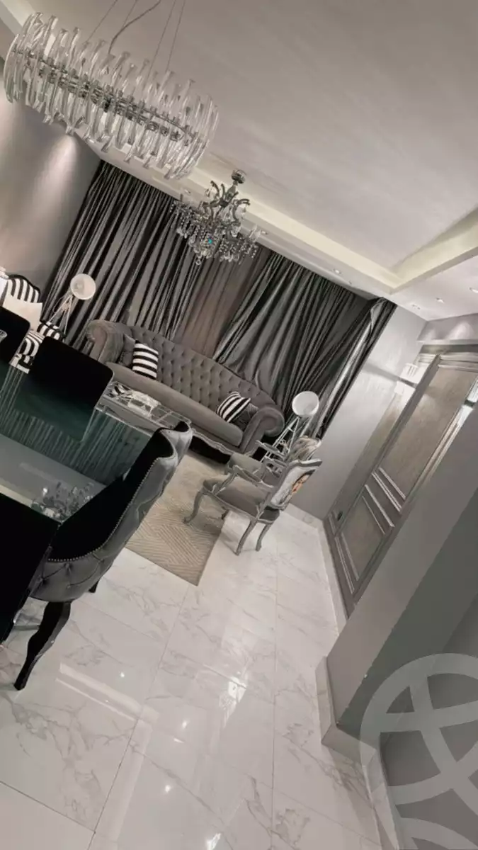 https://aqarmap.com.eg/en/listing/5935992-for-sale-cairo-new-cairo-compounds-el-koronfel-heights