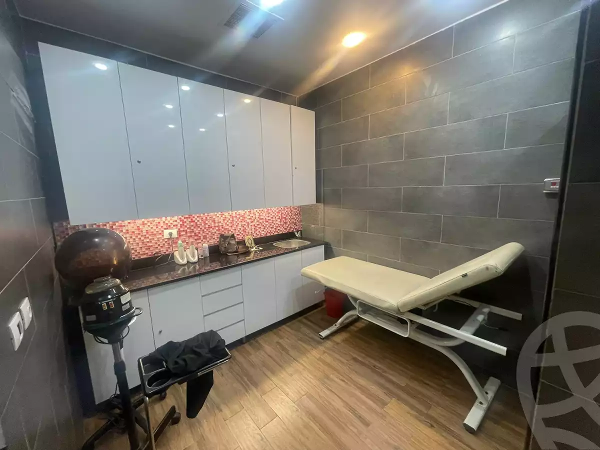 https://aqarmap.com.eg/en/listing/5936660-for-sale-cairo-el-sheikh-zayed-city-compounds-beverly-hills