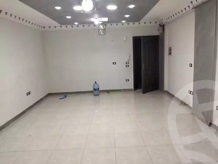 https://aqarmap.com.eg/ar/listing/5936974-for-rent-cairo-mokattam-lhdb-l-ly-shareaa-9