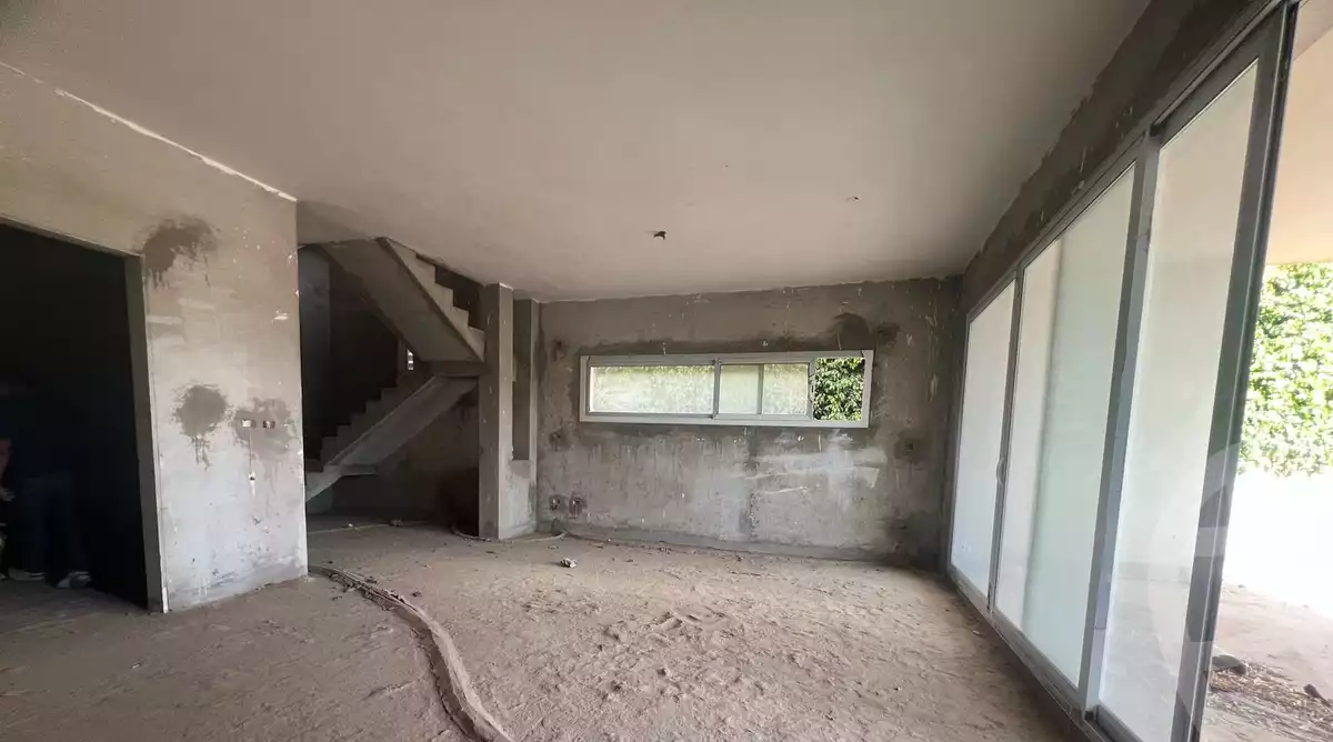 https://aqarmap.com.eg/en/listing/5939697-for-sale-cairo-el-sheikh-zayed-city-compounds-kmbwnd-wyst-twn-swdyk