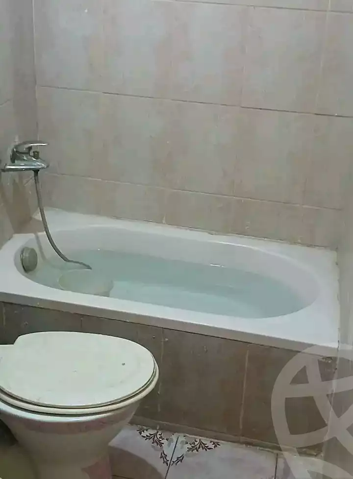 https://aqarmap.com.eg/ar/listing/5941855-for-sale-alexandria-bakoos-cinema-layla-st