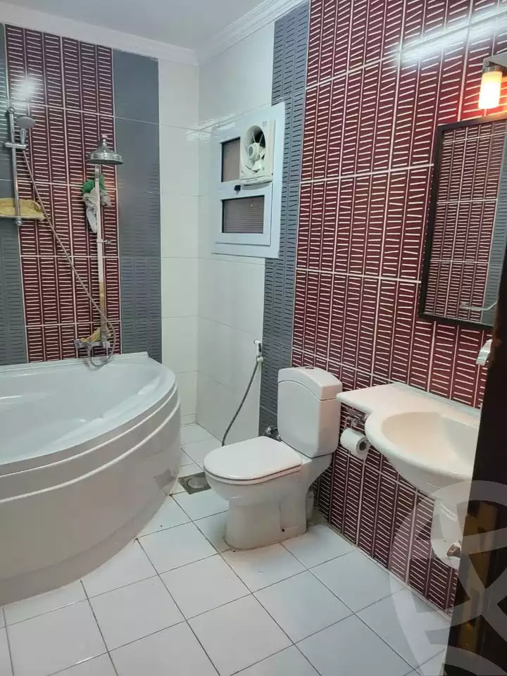 https://aqarmap.com.eg/ar/listing/5948158-for-sale-cairo-mokattam-lhdb-l-ly-shareaa-9