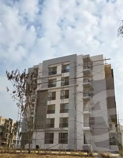 https://aqarmap.com.eg/en/listing/5948568-for-sale-cairo-el-sheikh-zayed-city-lshykh-zyd-ljdyd-west-view-residence-hdp