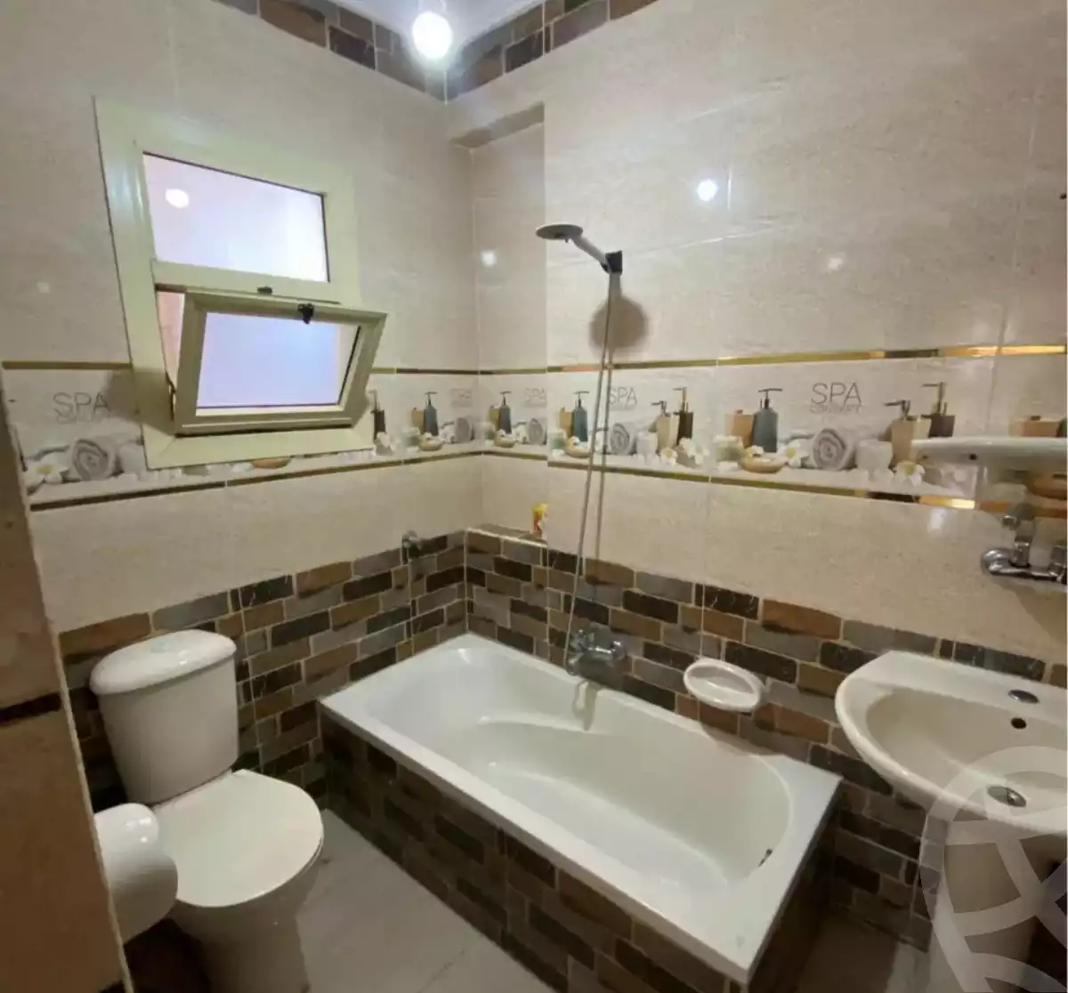 https://aqarmap.com.eg/en/listing/5949369-for-sale-alexandria-mht-lrml-al-namoss-square