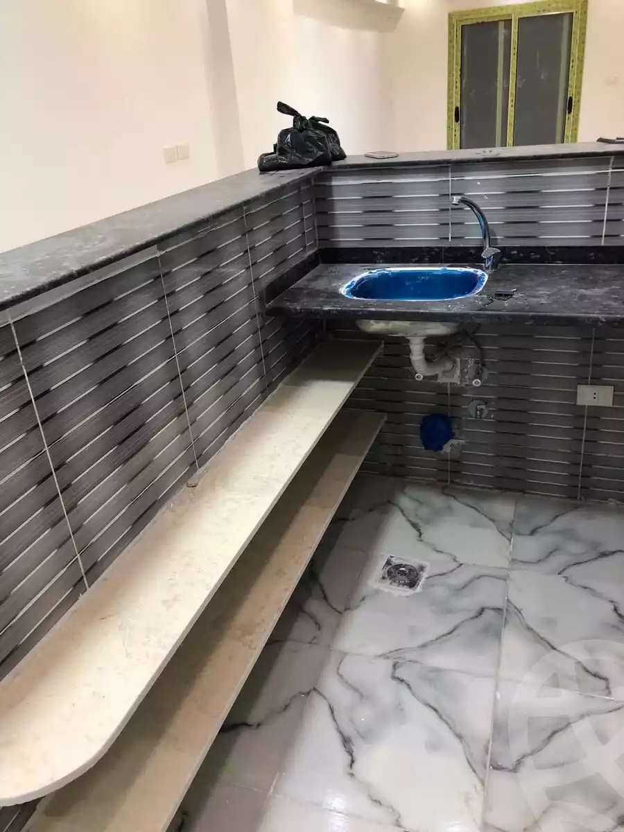 https://aqarmap.com.eg/en/listing/5949704-for-rent-alexandria-l-jmy-el-kilo-21