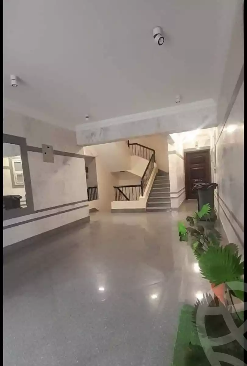 https://aqarmap.com.eg/ar/listing/5950206-for-rent-cairo-new-cairo-compounds-jyd