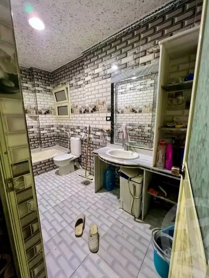 https://aqarmap.com.eg/ar/listing/5951537-for-sale-alexandria-l-jmy-lbytsh-el-hay-st