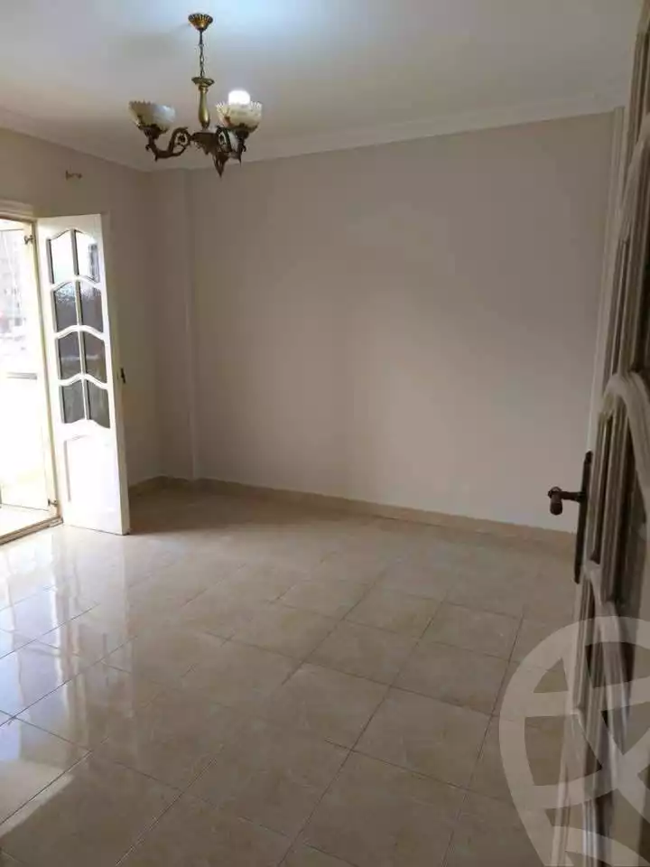 https://aqarmap.com.eg/ar/listing/5952817-for-rent-cairo-mokattam-lhdb-l-ly-shareaa-9