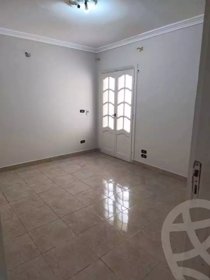 https://aqarmap.com.eg/ar/listing/5952817-for-rent-cairo-mokattam-lhdb-l-ly-shareaa-9