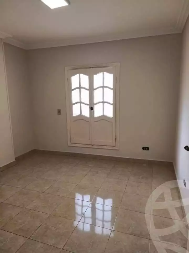 https://aqarmap.com.eg/ar/listing/5952817-for-rent-cairo-mokattam-lhdb-l-ly-shareaa-9