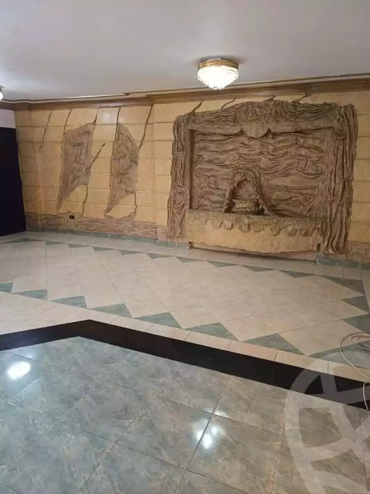 https://aqarmap.com.eg/ar/listing/5952832-for-rent-cairo-mokattam-lhdb-l-ly-shareaa-9