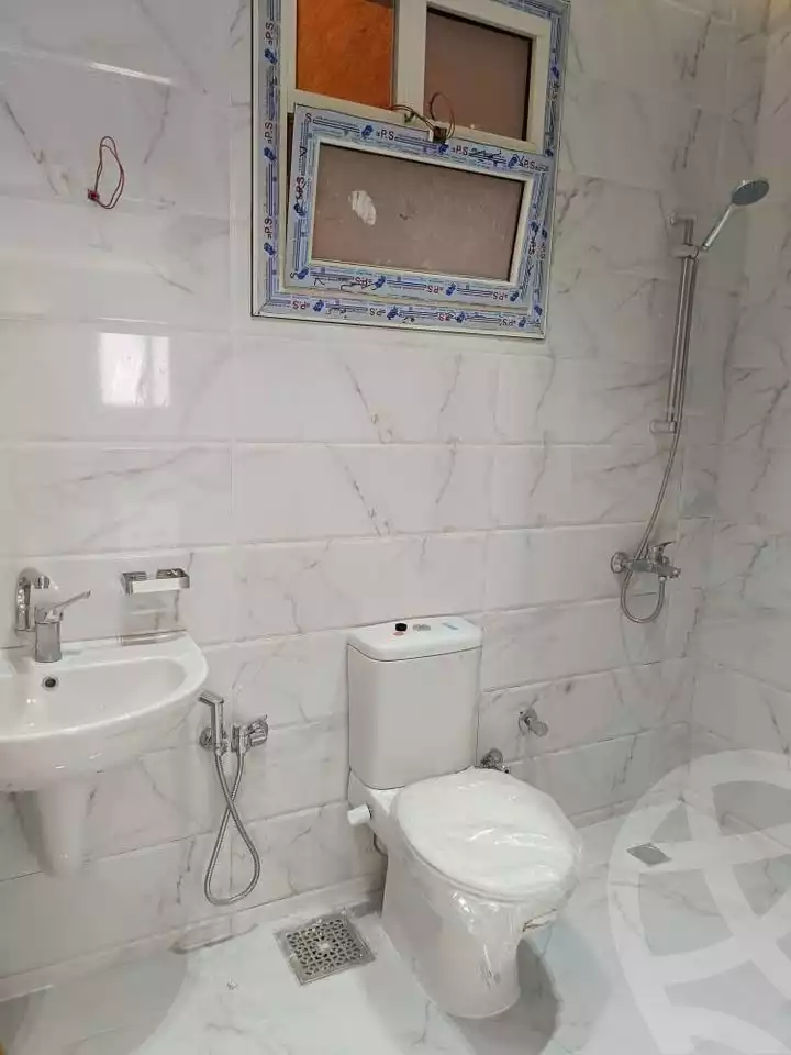 https://aqarmap.com.eg/ar/listing/5954453-for-rent-cairo-mokattam-lhdb-l-ly