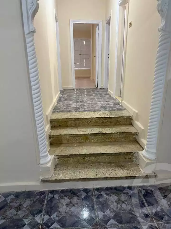 https://aqarmap.com.eg/ar/listing/5956879-for-sale-cairo-mokattam-lhdb-l-ly-shareaa-9