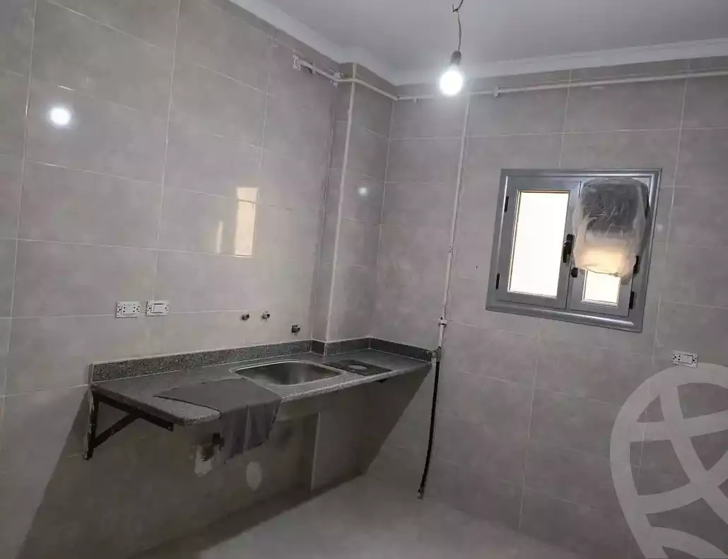 https://aqarmap.com.eg/en/listing/5957416-for-rent-cairo-mokattam-compounds-kmbwnd-rwyl-jrdnz